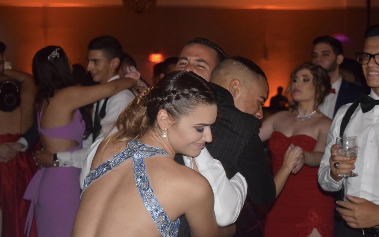 Seniors Dance the Night Away at Prom