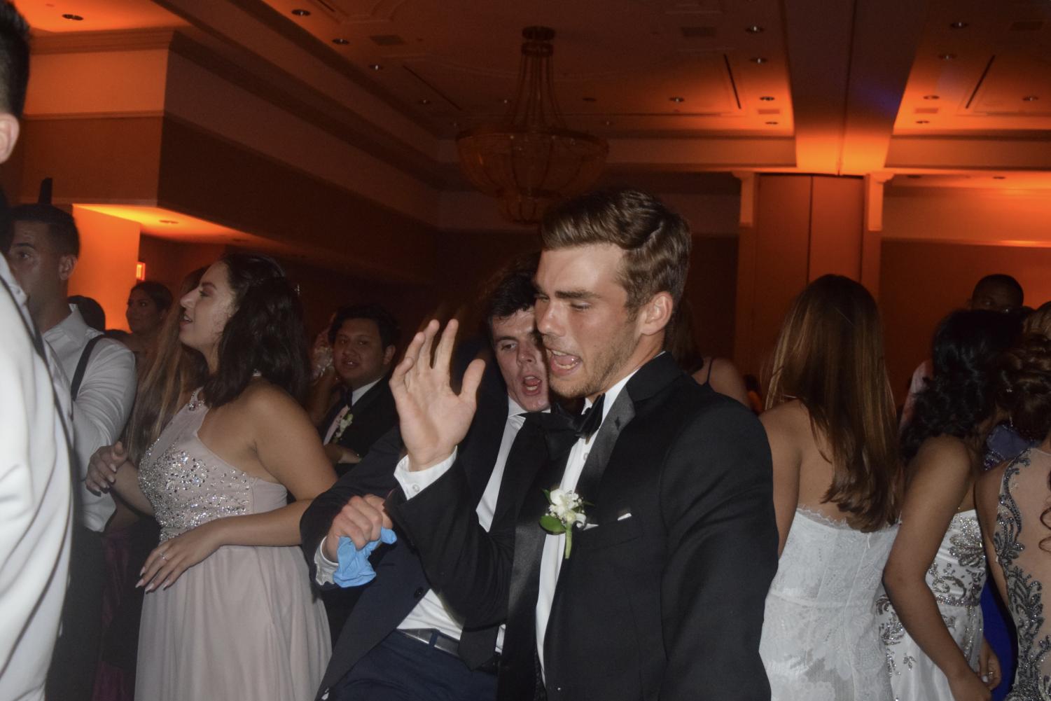 Seniors Dance the Night Away at Prom