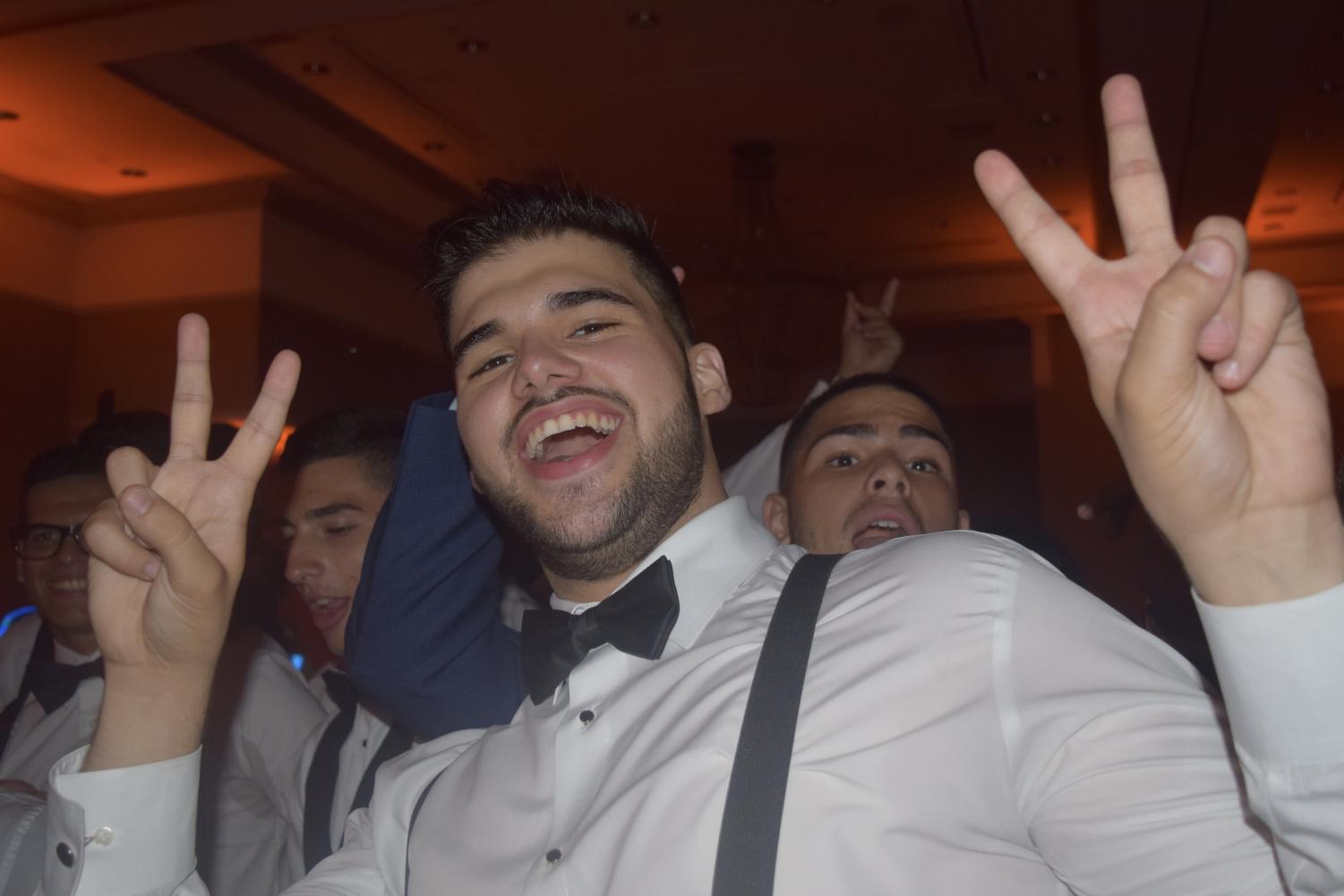 Seniors Dance the Night Away at Prom