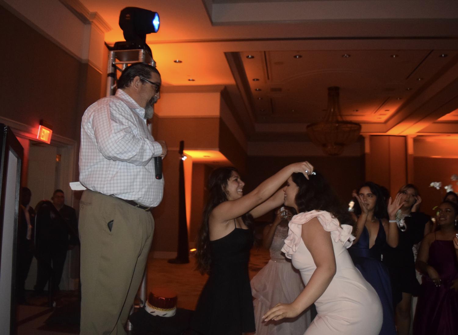 Seniors Dance the Night Away at Prom