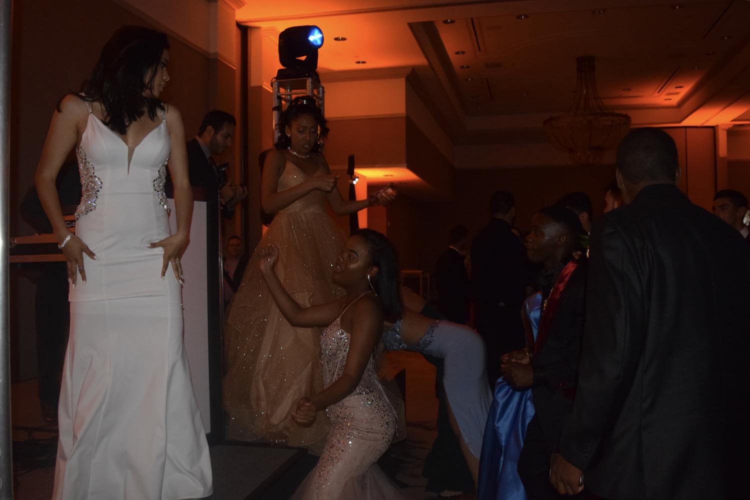Seniors Dance the Night Away at Prom