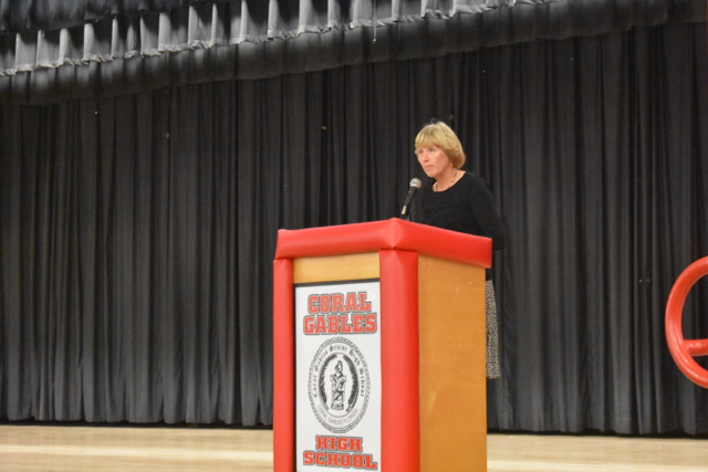 Elsa Glazer Award Ceremony Honors Top Seniors