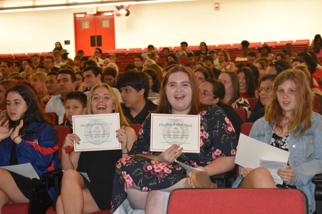 Elsa Glazer Award Ceremony Honors Top Seniors