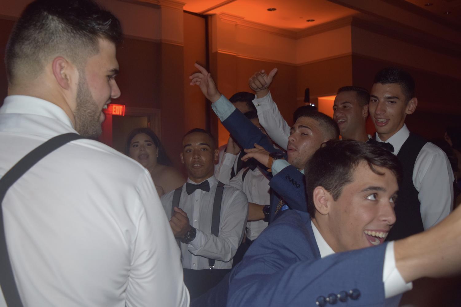 Seniors Dance the Night Away at Prom