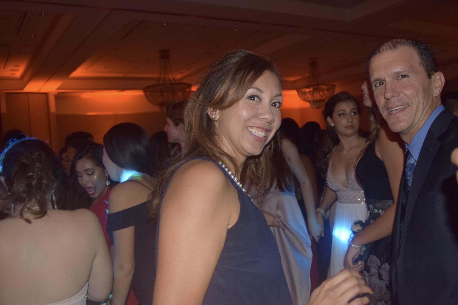 Seniors Dance the Night Away at Prom