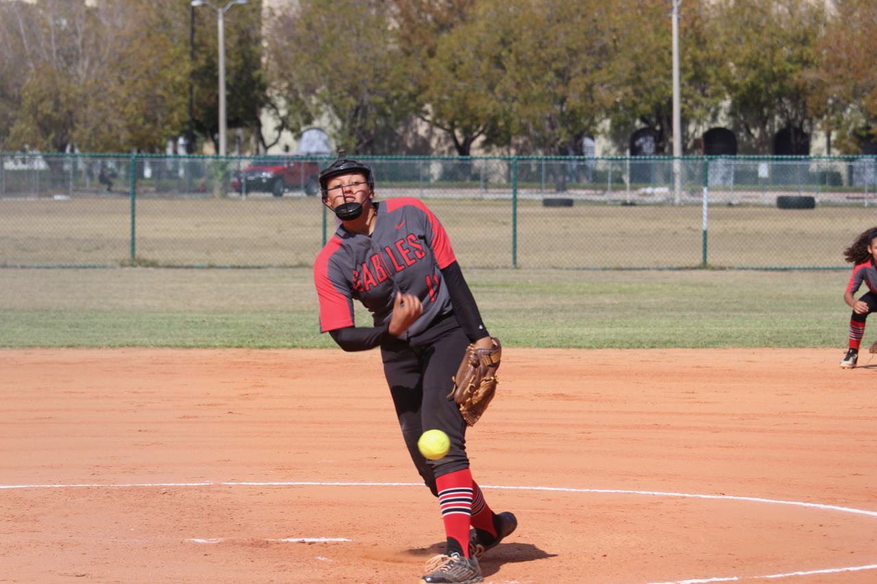 Lady+Cavalier+Softball+Goes+Up+Against+Gulliver+Raiders