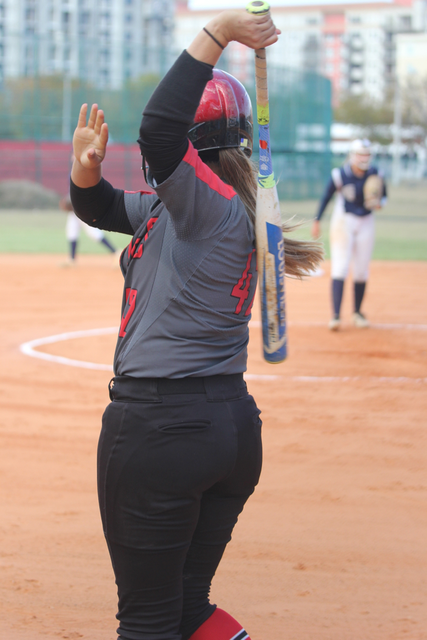 Lady+Cavalier+Softball+Goes+Up+Against+Gulliver+Raiders