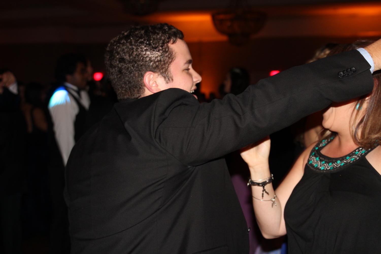 Seniors Dance the Night Away at Prom