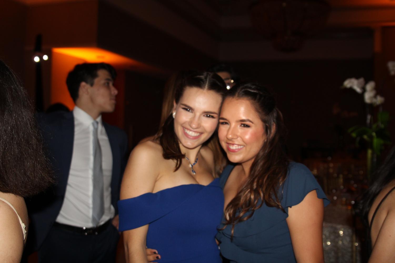 Seniors Dance the Night Away at Prom