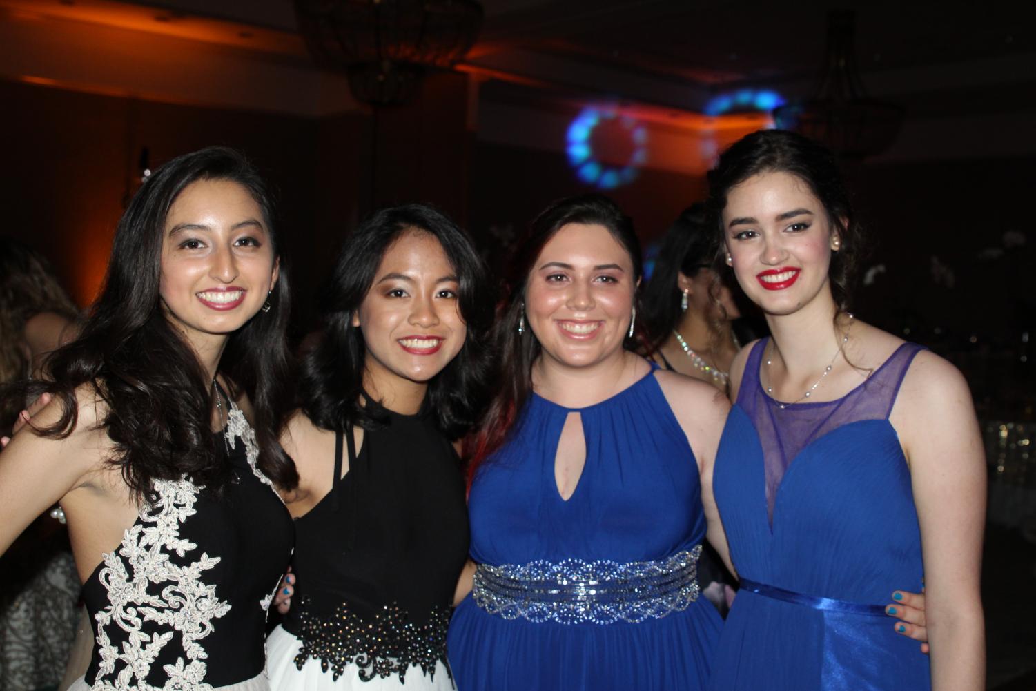 Seniors Dance the Night Away at Prom