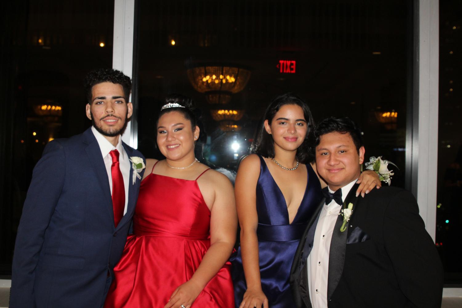 Seniors Dance the Night Away at Prom