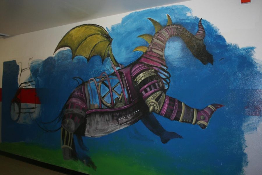 Medea por Susan Fernández.

Al Ver mi boceto, los maestros me dijeron que hiciera el muro completo de tanto que les gusto [...] no es un dragón regular