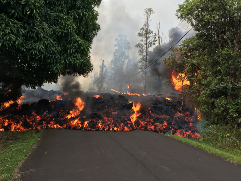 Lava coming out of the fissures in Leilani estates.