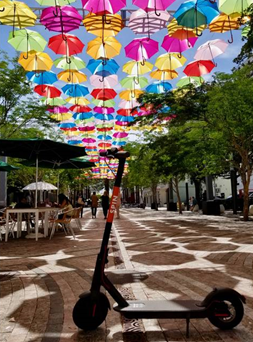 “Spin” scooters will soon be recognized by people and visitors who often go to Giralda Plaza.
