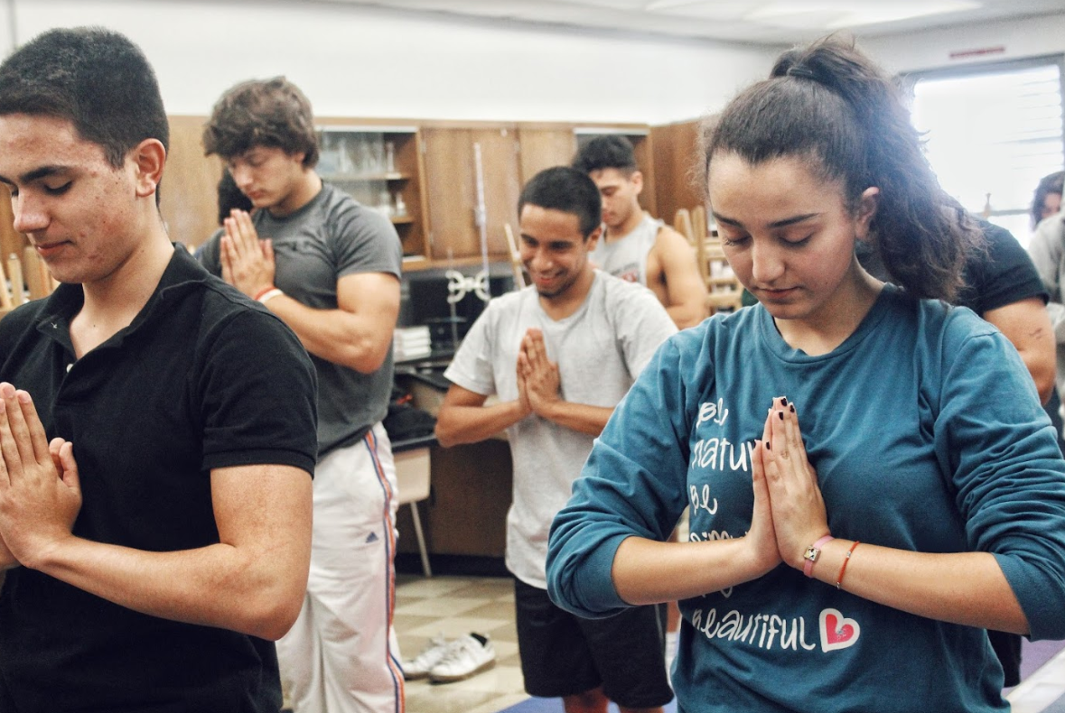 Nuevo programa de yoga en Gables