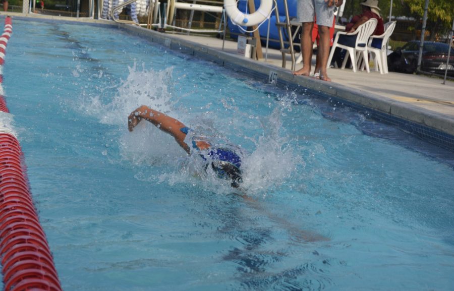 Junior Jonnathan Gonzalez swimming to success.