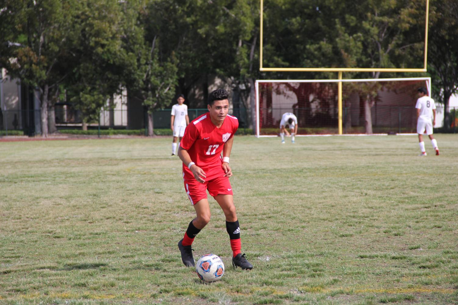 Soccer+Season+Begins+as+Gables+Takes+on+Coral+Park