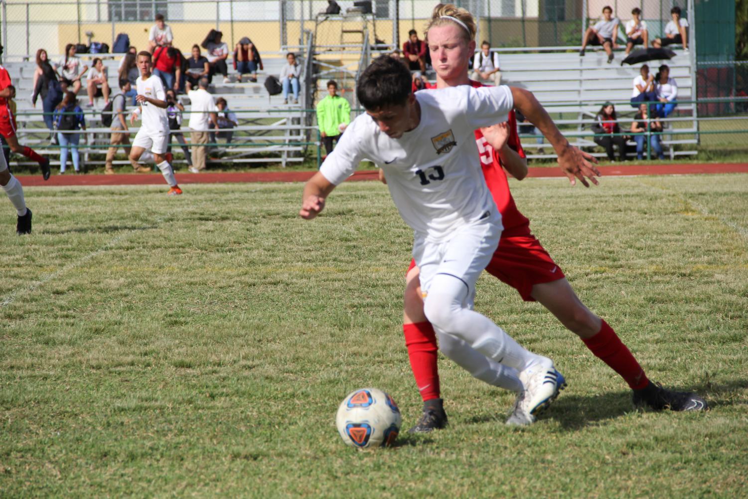 Soccer+Season+Begins+as+Gables+Takes+on+Coral+Park