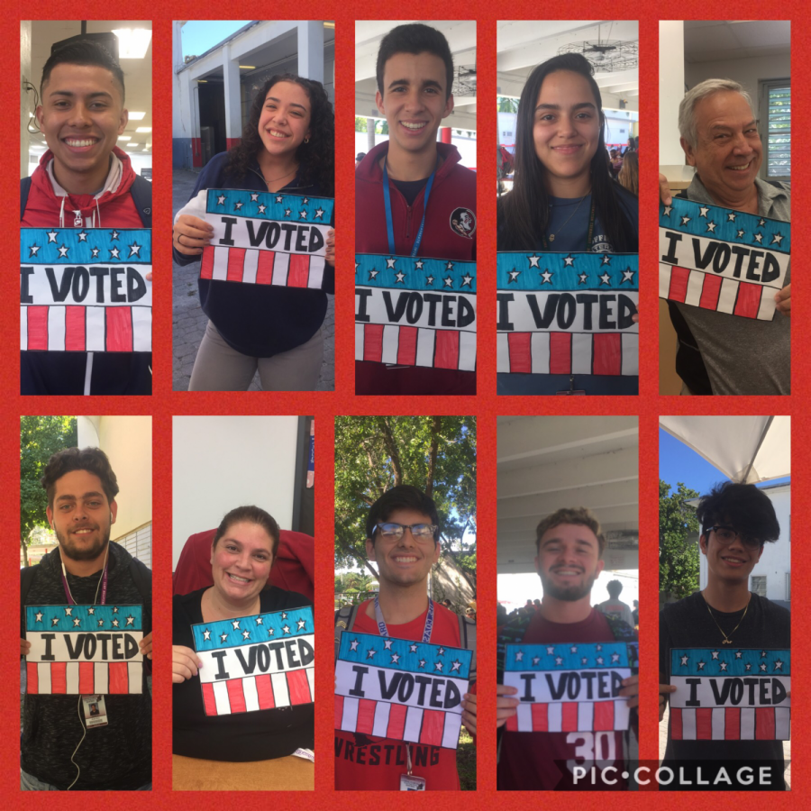 Seniors y maestros de Gables participaron el pasado martes en las elecciones legislativas y posan para una foto, orgullos de haber hecho impacto en la comunidad. 