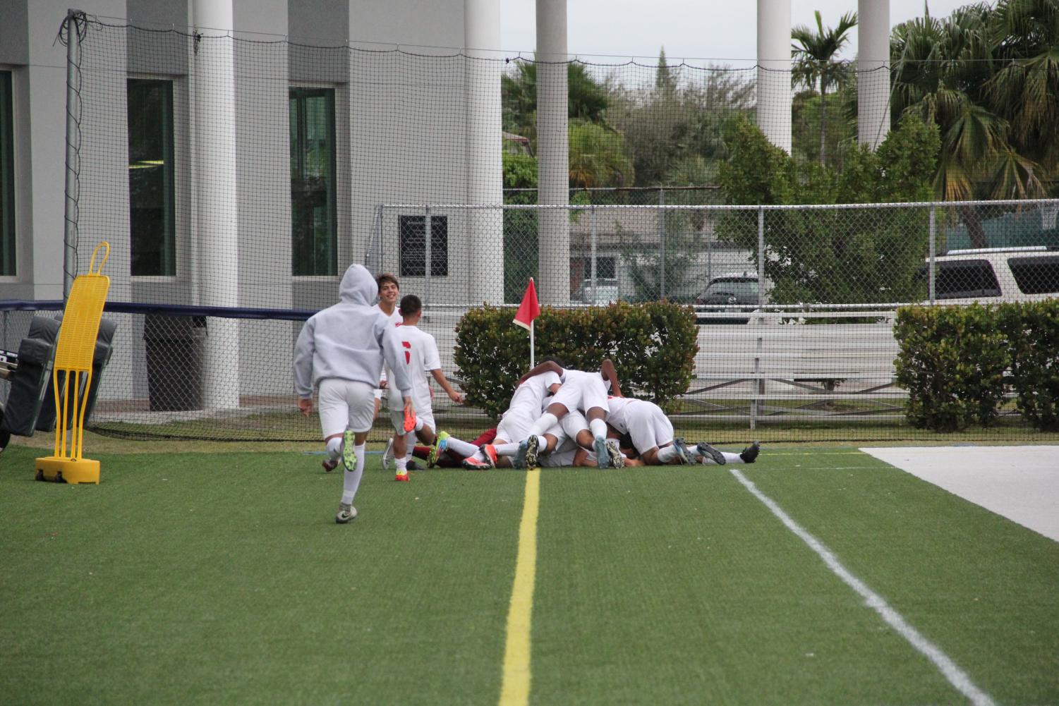 Boys Soccer Advances to District Final With Victory Over Beach High!