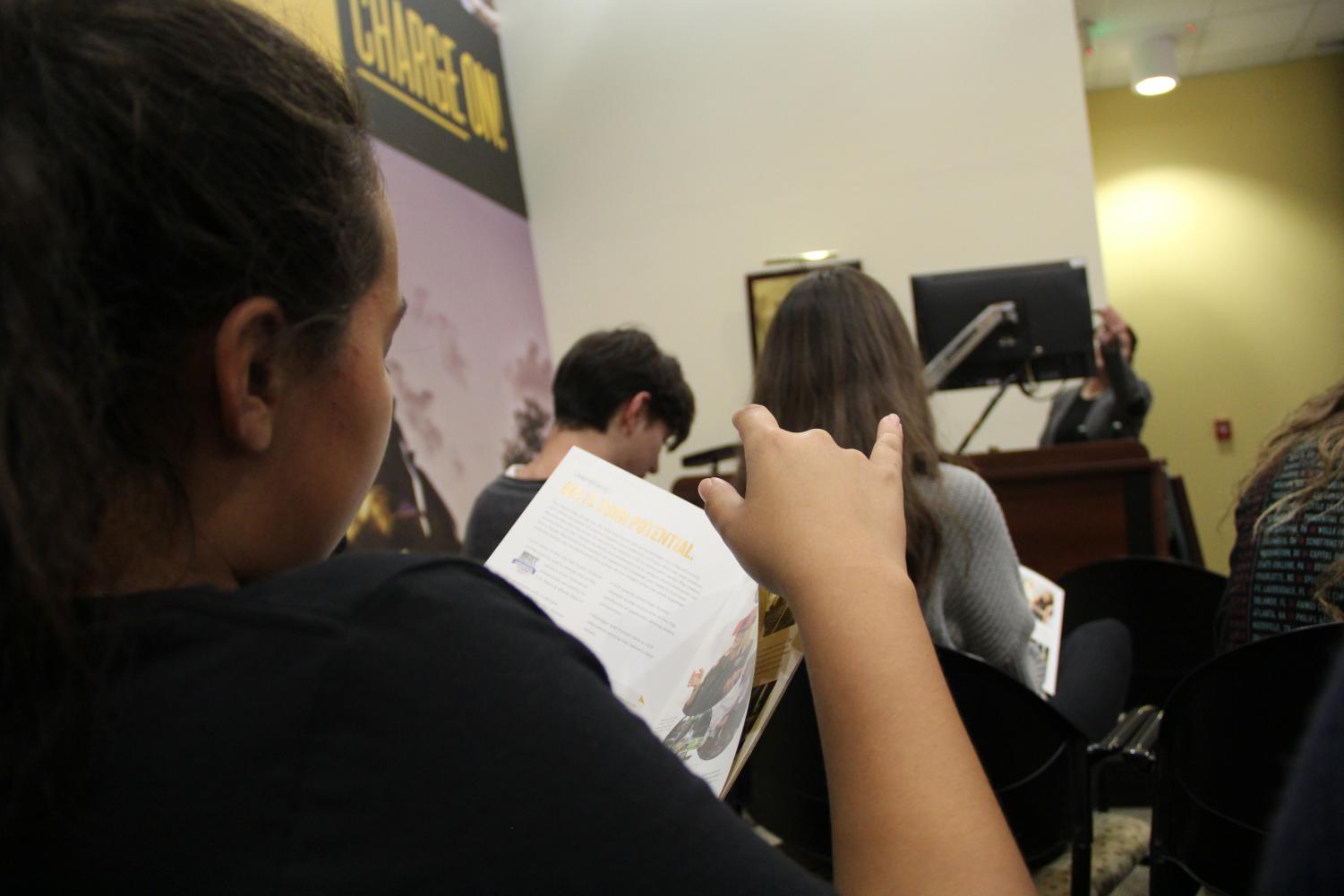 Juniors Go Off Campus During In-State College Tour