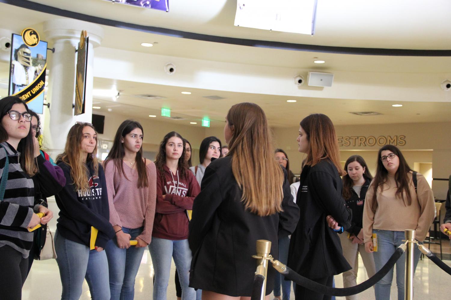 Juniors Go Off Campus During In-State College Tour