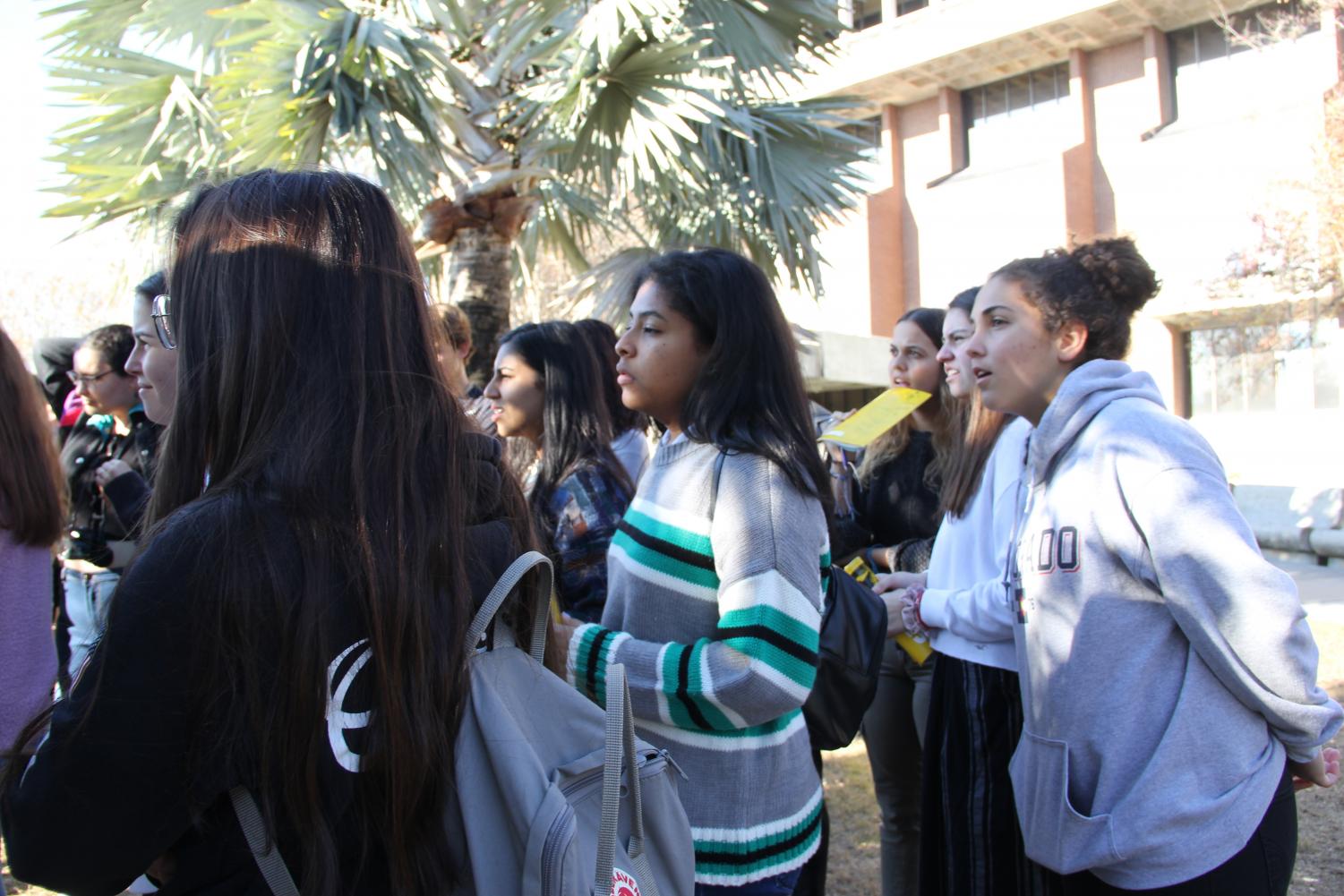 Juniors Go Off Campus During In-State College Tour