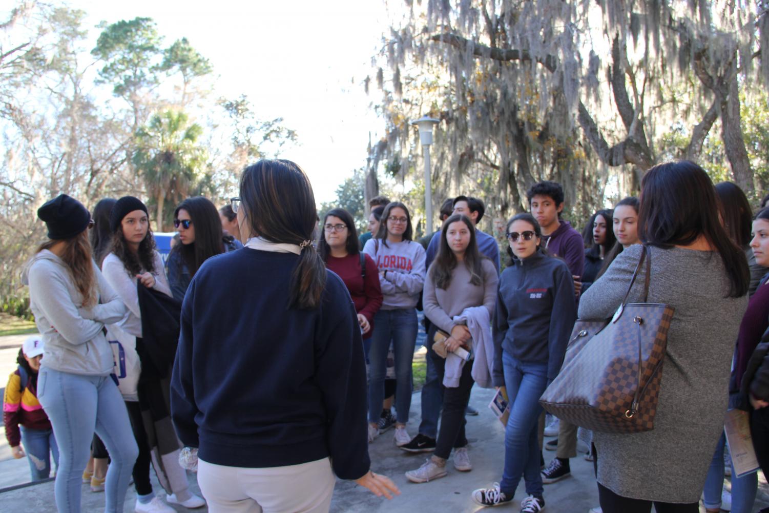 Juniors Go Off Campus During In-State College Tour
