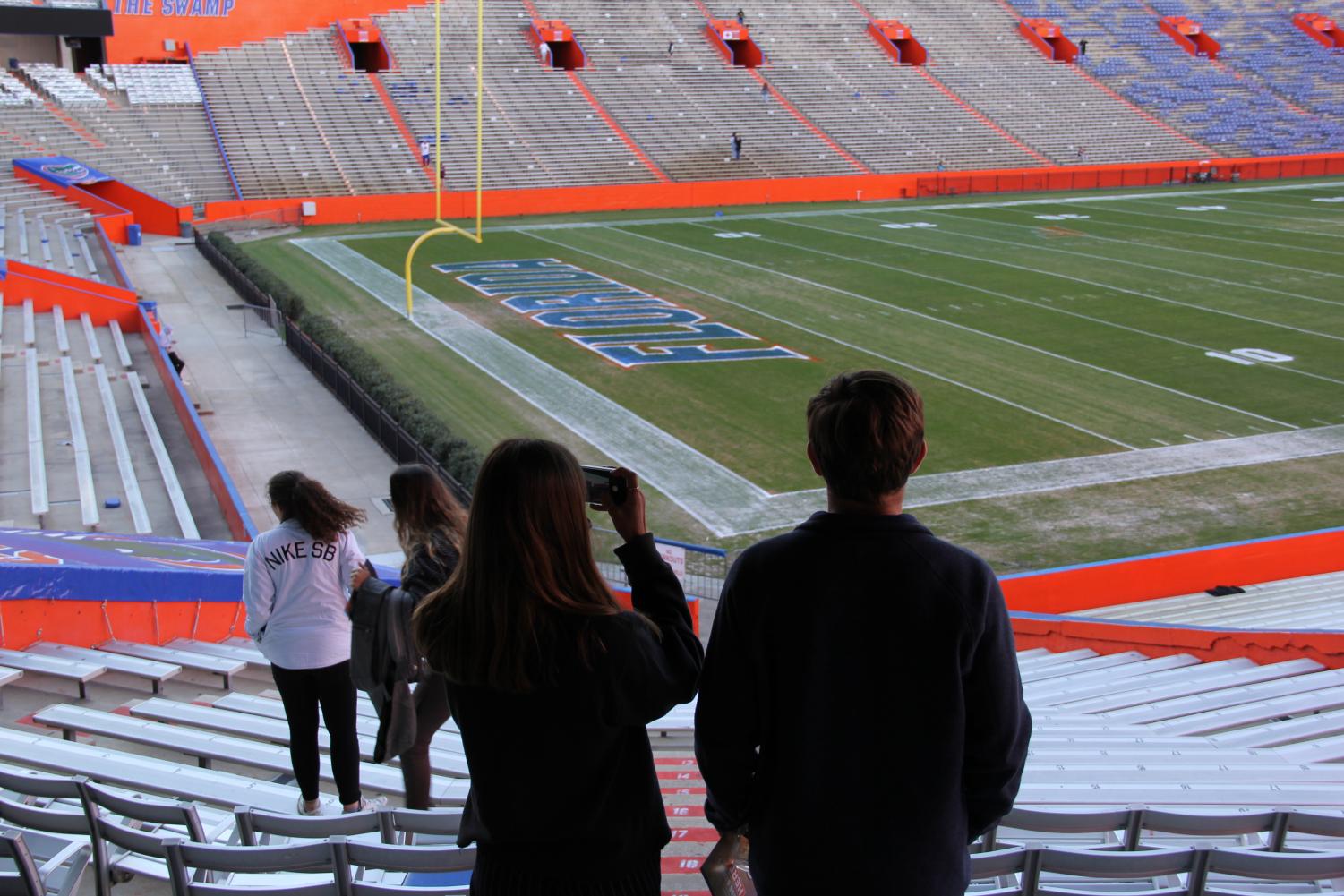 Juniors Go Off Campus During In-State College Tour