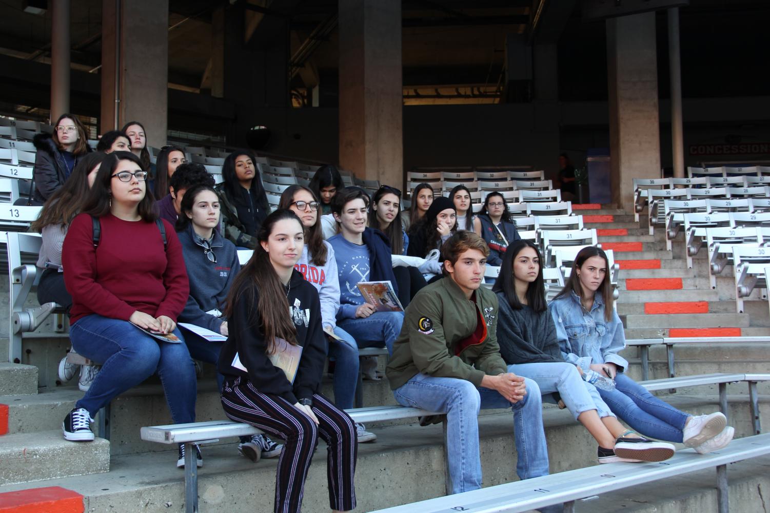 Juniors Go Off Campus During In-State College Tour