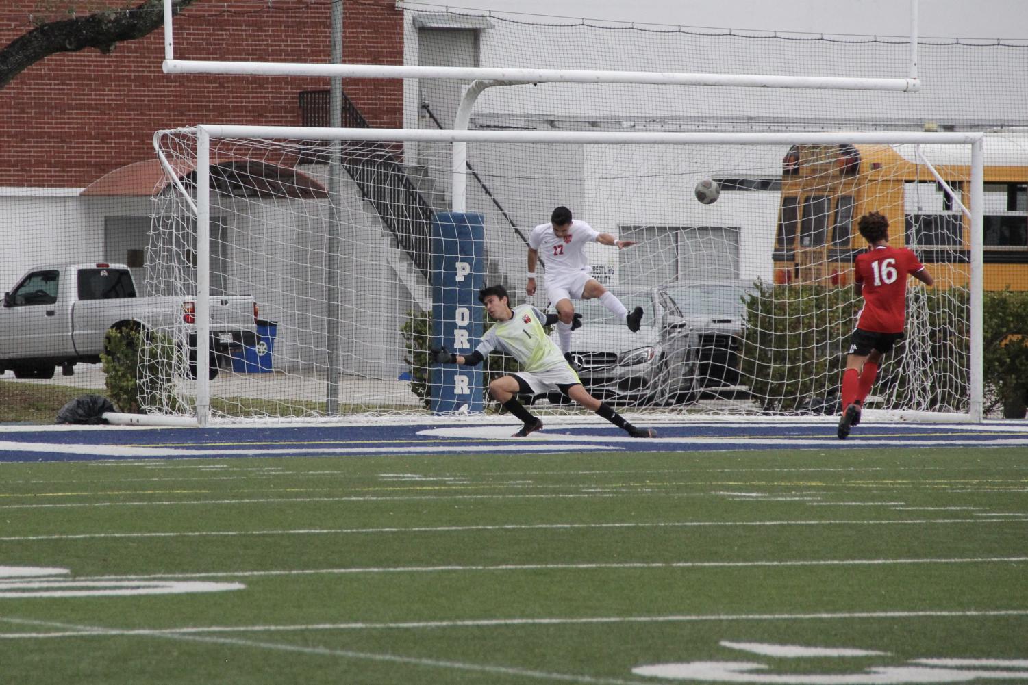 Boys Soccer Advances to District Final With Victory Over Beach High!