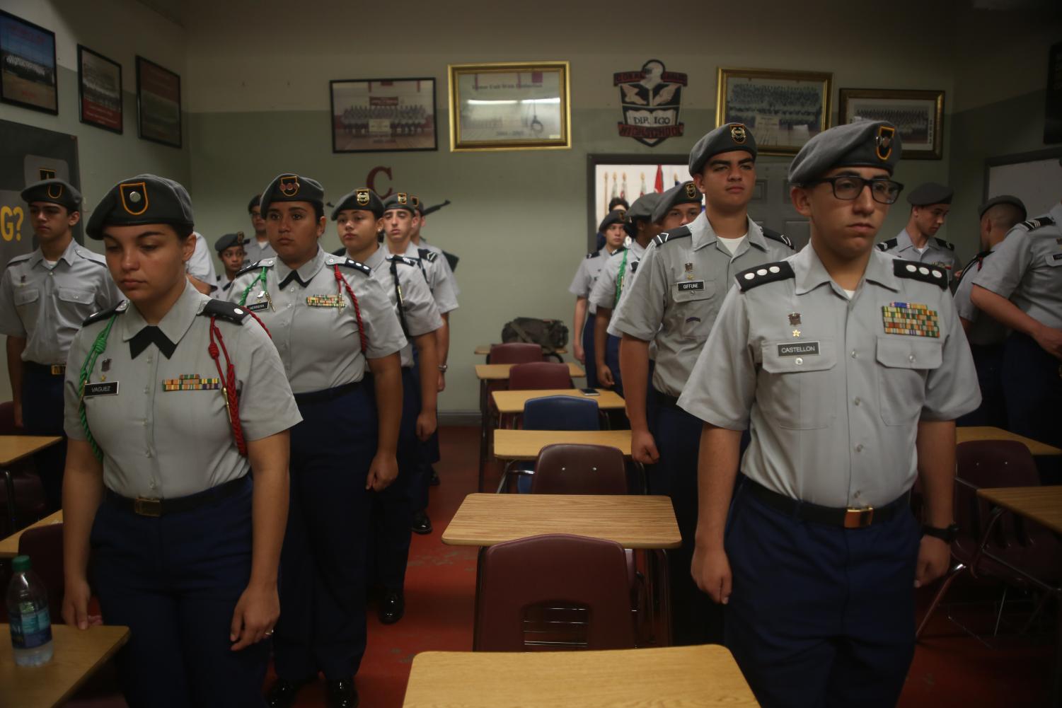 Carvalho commemorates JROTC cadets
