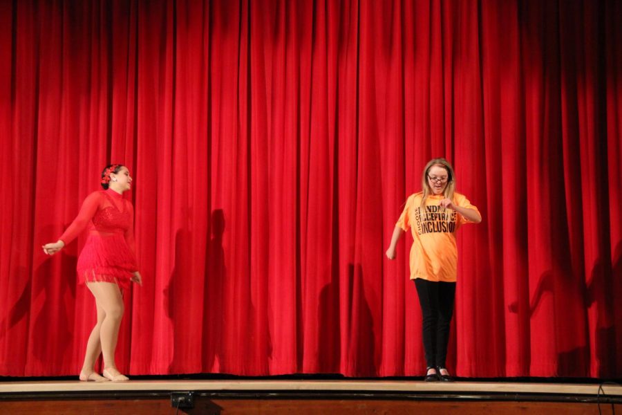 Ms. Rouit closes the event by thanking the audience for their presence in the second Hispanic Heritage Show at Gables. 
