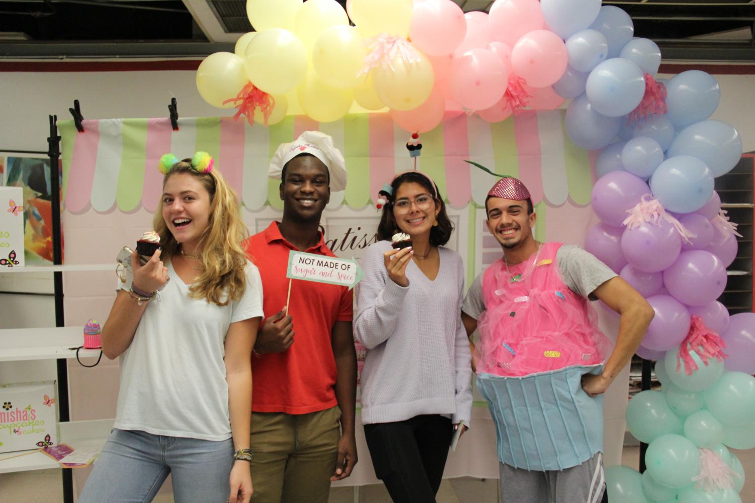 Senior Treat Day 2019: Build Your Own Cupcake