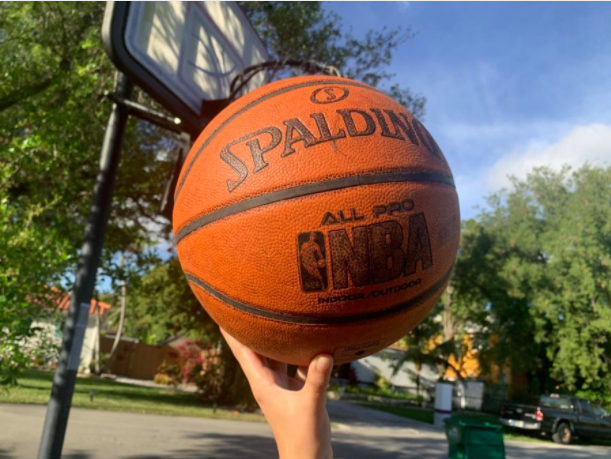 La Asociación Nacional de Baloncesto fue la más afectada esta semana. Despues que diagnósticaron a dos jugadores que contrajeron el Coronavirus. Esto causo que suspendieran el resto de la temporada.