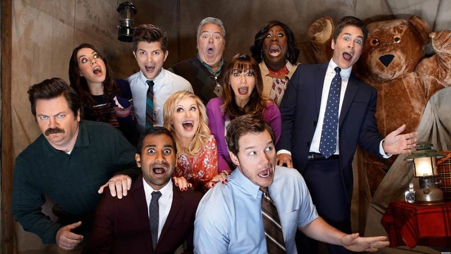 The cast of Parks and Recreation pose for the show. 