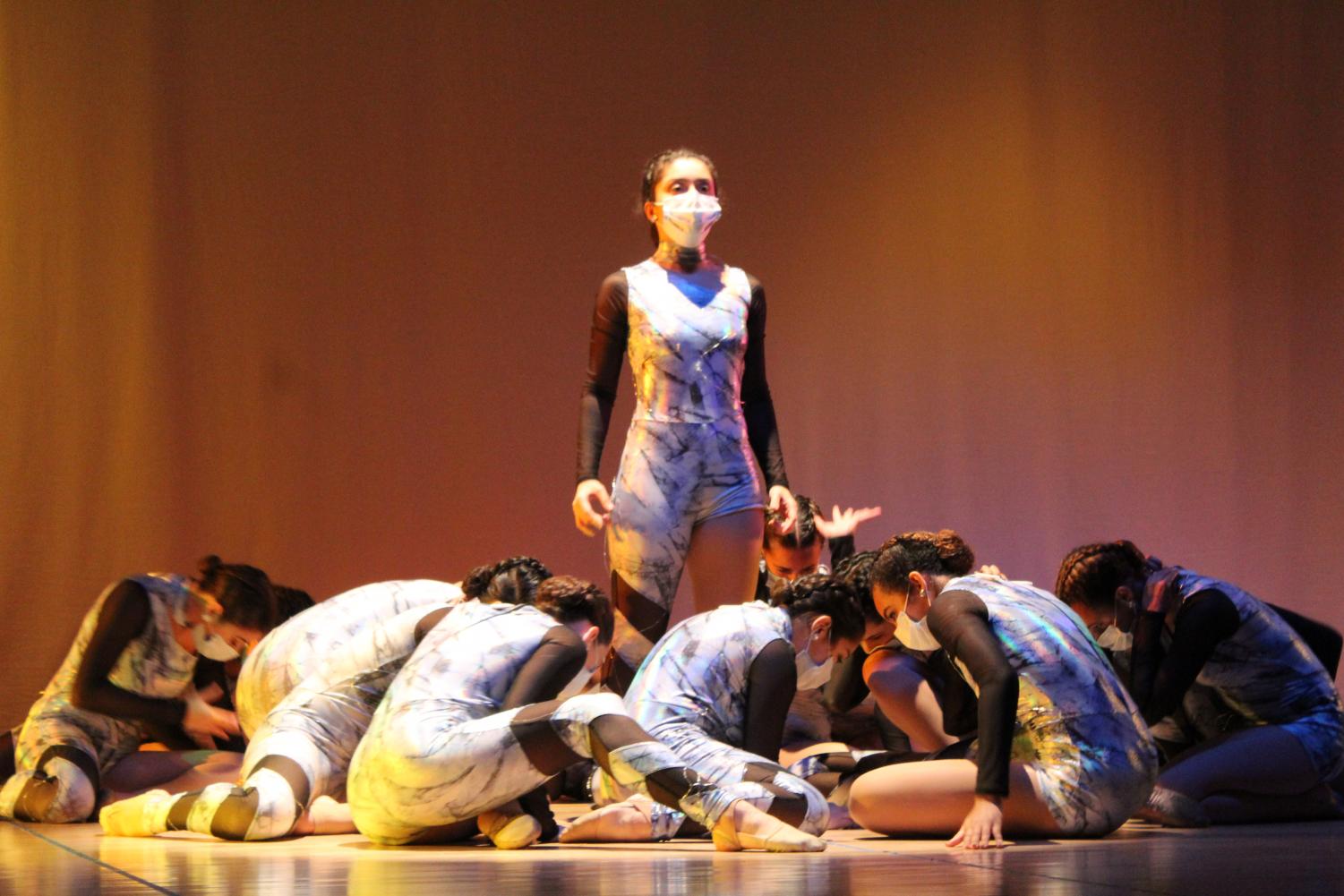 Gablettes Kicking It Again on Stage