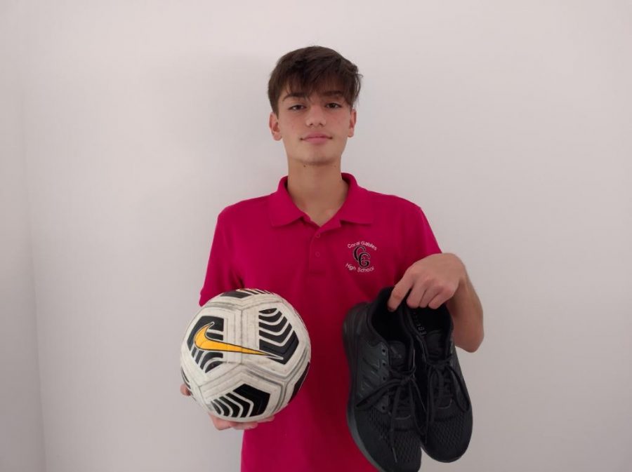 Freshman+Santiago+Gonzalez+has+set+high+expectations+for+himself+this+school+year.+Aside+from+competing+with+the+Cross+Country+team%2C+Gonzalez+is+hoping+he+can+make+it+onto+the+Cavaliers+Varsity+soccer+squad.