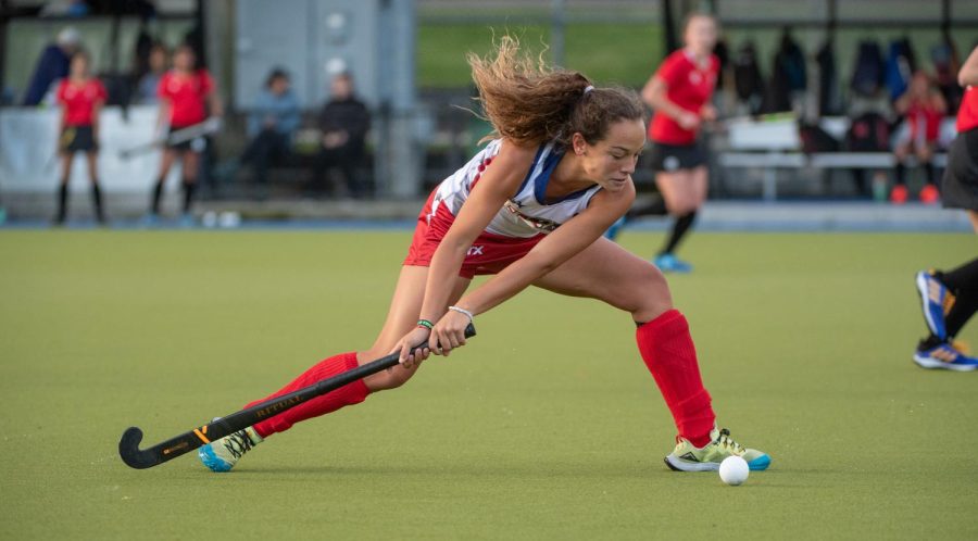 Catalina Quinteros sweeps the ball during a national team game.