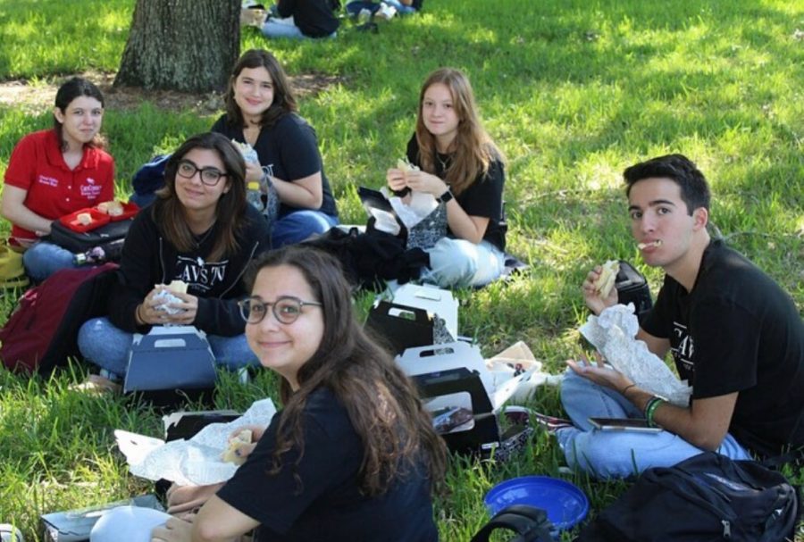 CavsConnect and CavsTV enjoys their lunch after attending two sessions on different aspects of journalism.