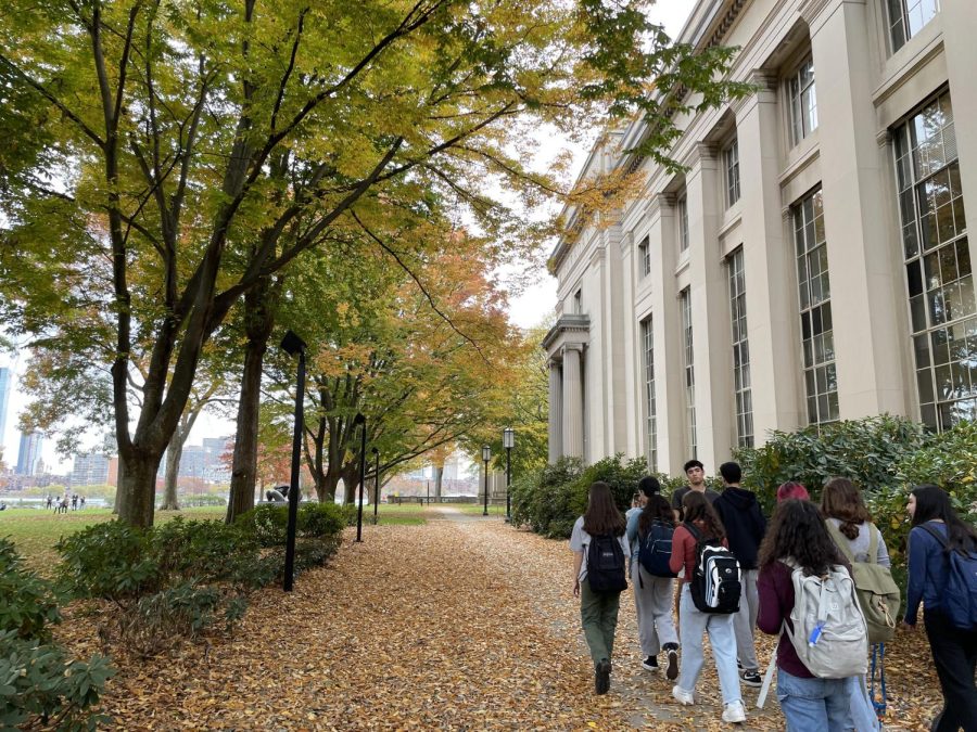 Alum Romulo Delgado answered students questions regarding the application process for MIT.