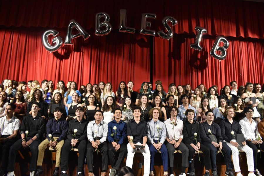 Class of 2024 Juniors take a class picture together after celebrating their success in the IB program so far.