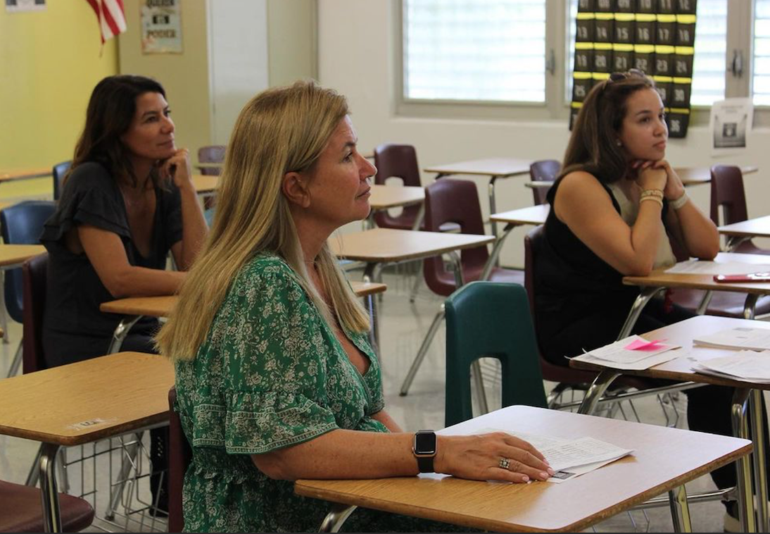 Teachers created PowerPoints about the class curriculum, future activities and more, presenting them to parents.