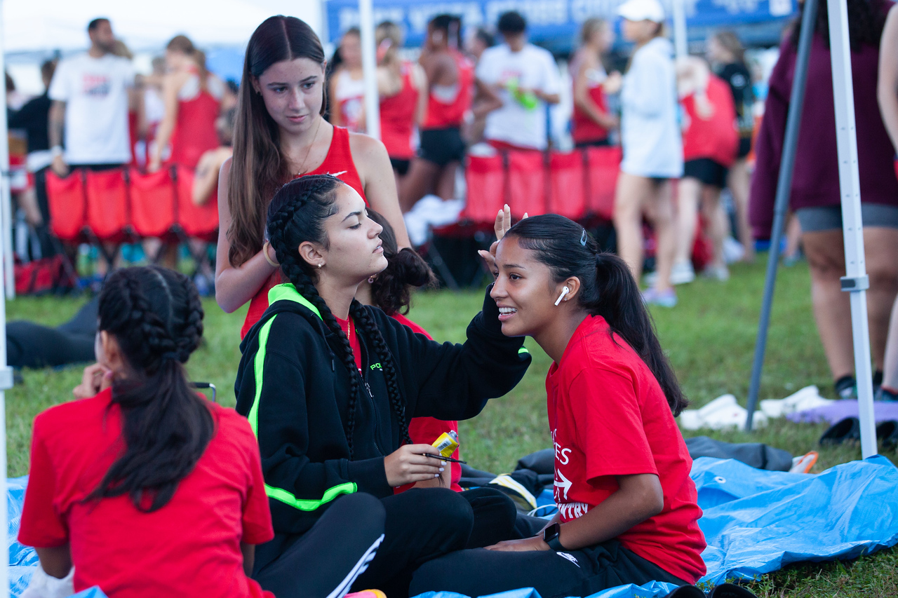 Runners Break Personal Records at Spanish River Invitationals
