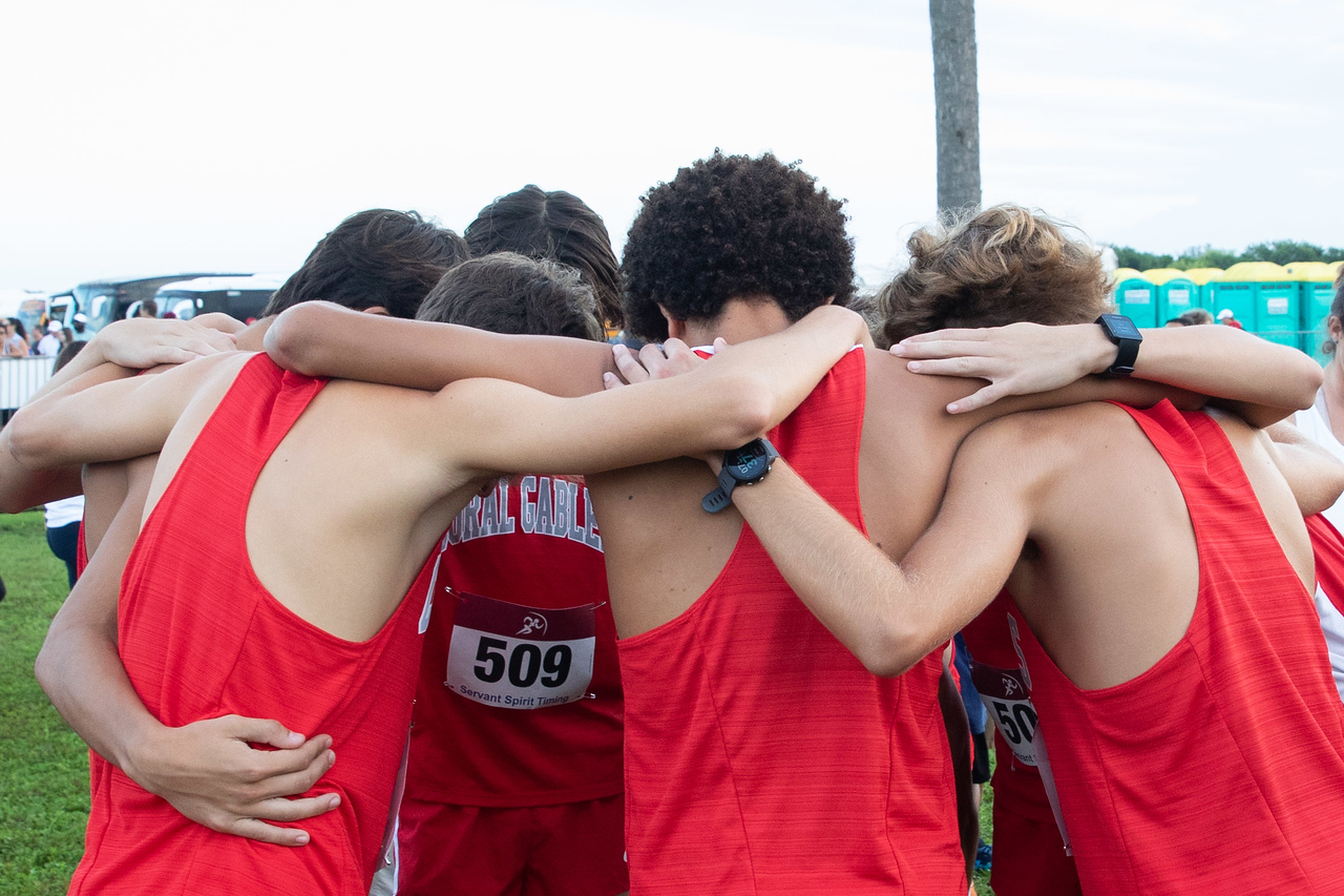 Runners Break Personal Records at Spanish River Invitationals