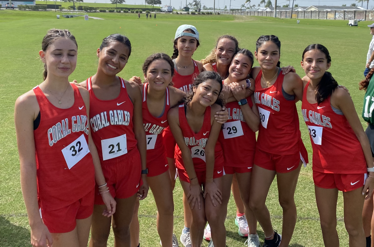 The+girls+take+a+picture+before+the+start+of+their+race.+Captain+Catalina+Quinteros+motivated+the+girls+with+a+few+words%2C+which+raised+their+moods.