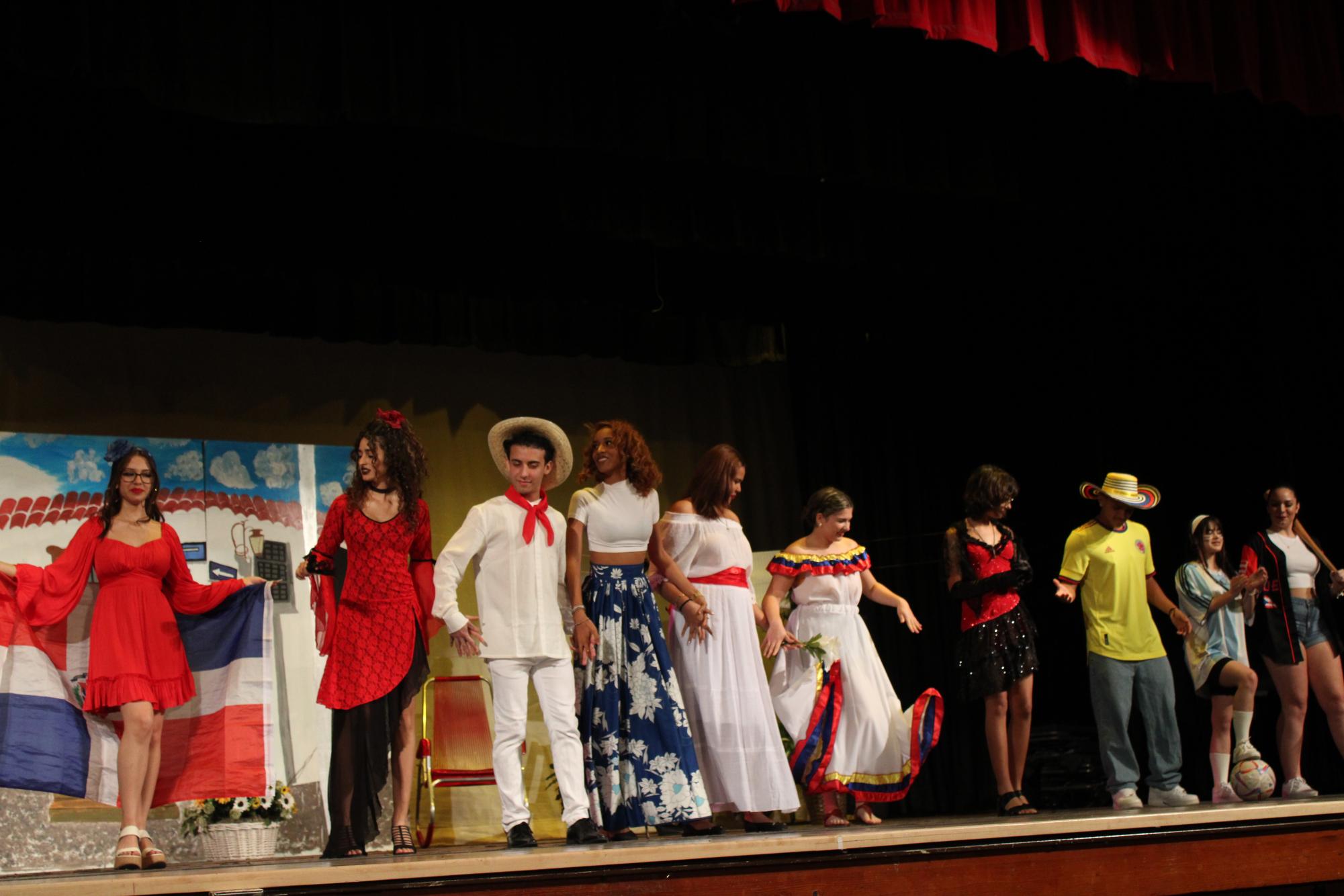 Students Express their Culture at the Hispanic Heritage Show