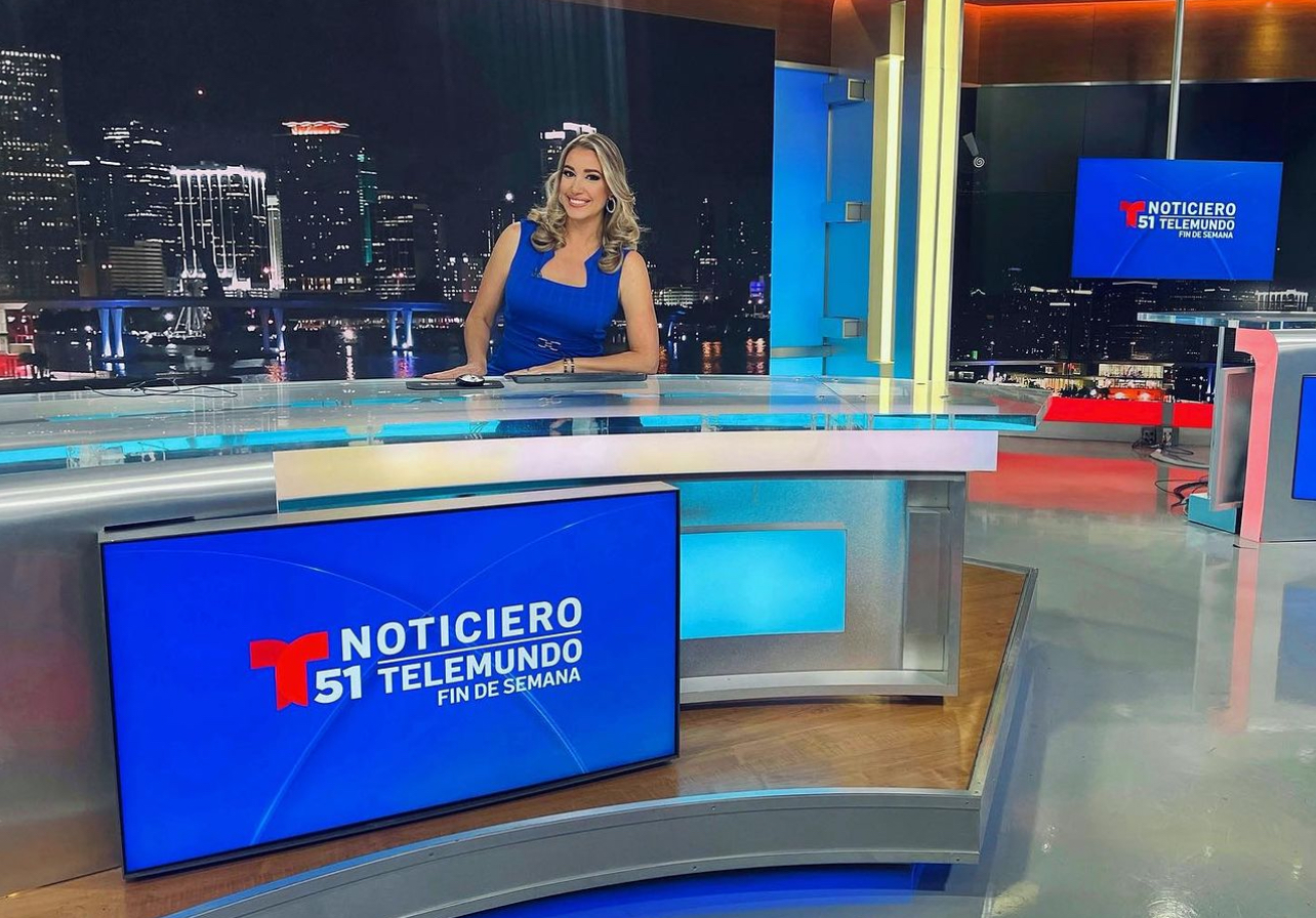 Being both a reporter and in the Primera Edición Team for Telemundo 51, Mrs. Lewis recently filled the weekend newscast position.