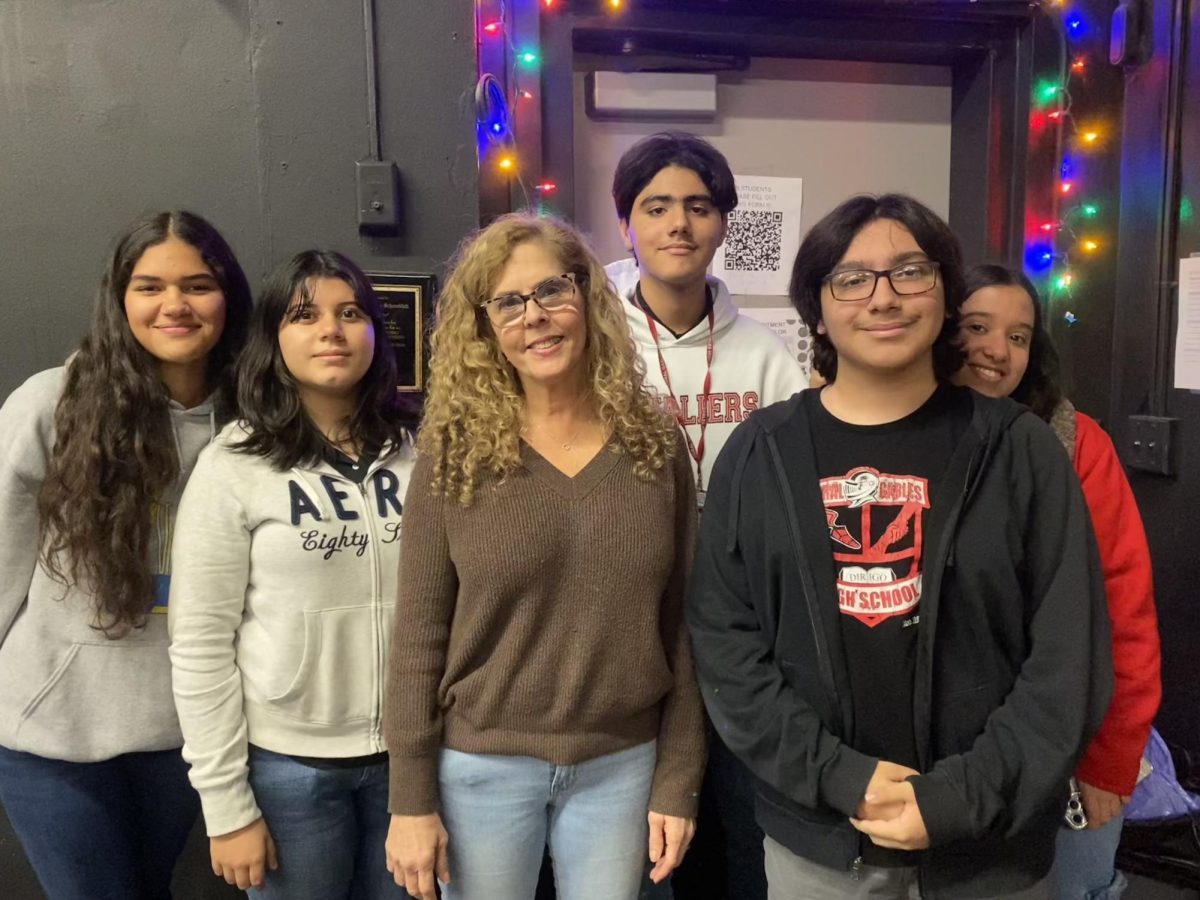 Never expecting to come back to her roots, Mrs. Barrow bands together with her students. Sharing a common interest, her students show their appreciation for show biz. 

