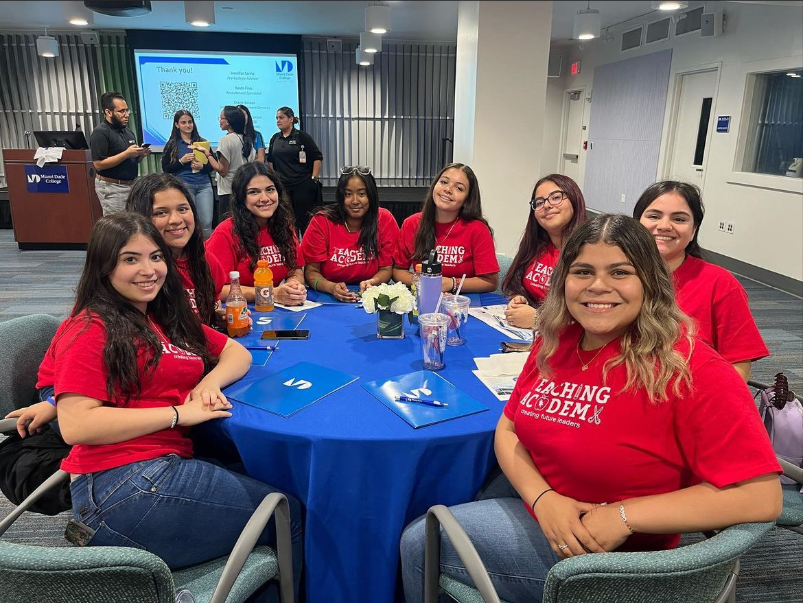 Visiting the Miami-Dade College of Education at Padrón Campus, the current Teaching Academy Board takes a break after a seminar is finished.